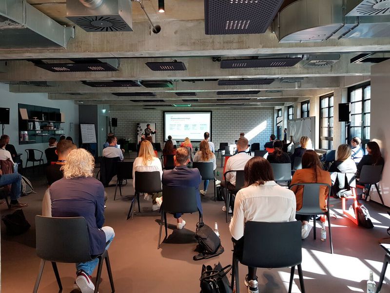 „Der wichtigste Kritiker Ihrer Website, ist Ihre Zielgruppe,“ betonte Franko Schulz, Senior Consultant & Product Development Vogel Corporate Solutions. (Vogel Communications Group GmbH & Co. KG)