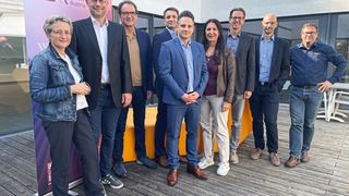 Der neue Vorstand von Additive Manufacturing Austria: Dr. Brigitte Kriszt, Dr. Johannes Homa, Prof. Jürgen Stampfl, DI Benjamin Losert, Dr. Johannes Gartner, Ing. Agnes Parfy, Dr. Arko Steinwender, Thomas Gruber und DI Michael Kitzmantel (v.l.) (Bild: AM-Autstria)