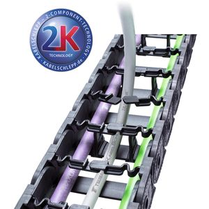 Schnelle Leitungsverlegung: Das ermöglicht die Serie Easytrax durch flexible Lamellenbügel, in die sich die Leitungen einfach eindrücken lassen.