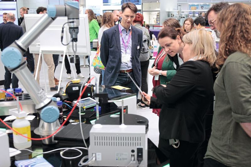 Die Messebesucher konnten hier Hands-on mit den digitalisierten Workflows interagieren und sich selbst ein Bild von den Möglichkeiten machen. (Bild: VCG – C. Lüttmann)