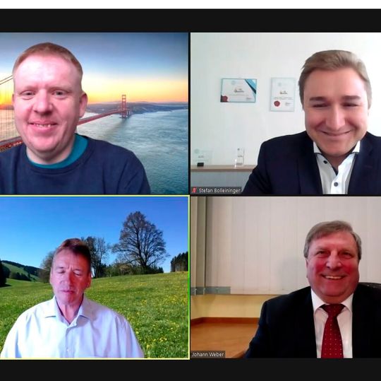 Während der Live-Webinars am 12. Mai präsentierten die Referenten Stefan Bolleininger (oben rechts) und Johann Weber (unten rechts) den Einfluss der MDR auf die Medizintechnik-Branche. Begleitet wurde das Webninar von Hendrik Härter (oben links) und Johann Wiesböck (unten links) von der ELEKTRONIKPRAXIS. Während der Live-Webinars am 12. Mai präsentierten die Referenten Stefan Bolleininger (oben rechts) und Johann Weber (unten rechts) den Einfluss der MDR auf die Medizintechnik-Branche. Begleitet wurde das Webninar von Hendrik Härter (oben links) und Johann Wiesböck (unten links) von der ELEKTRONIKPRAXIS.