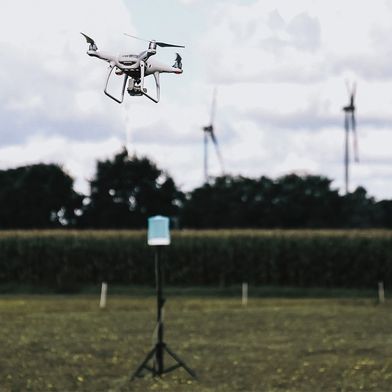 The system provides 360° coverage, with detection ranges from 50 to 200 meters depending on environmental noise, and updates every second. (Source: Fraunhofer IDMT/Leona Hofmann)