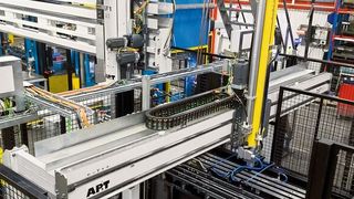 Neue Steuerungssysteme und Automatisierungsanlagen haben die Zykluszeiten um etwa 50 Prozent verkürzt. (Bild: AP&T)