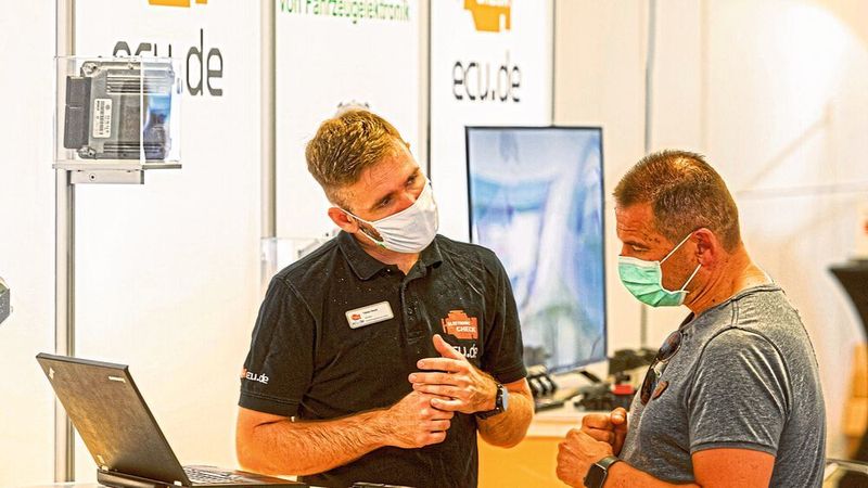 ecu.de, die Elektronik-Marke von Glaubitz, stellte ihre neuen Services im Bereich Instandsetzung defekter Kfz-Elektronik vor. Dazu zählen unter anderem des Segment „Fahrberechtigungssysteme“, also elektrische Zündschlösser bzw. Lenksäulenverriegelungen. (RAINER WENGEL)