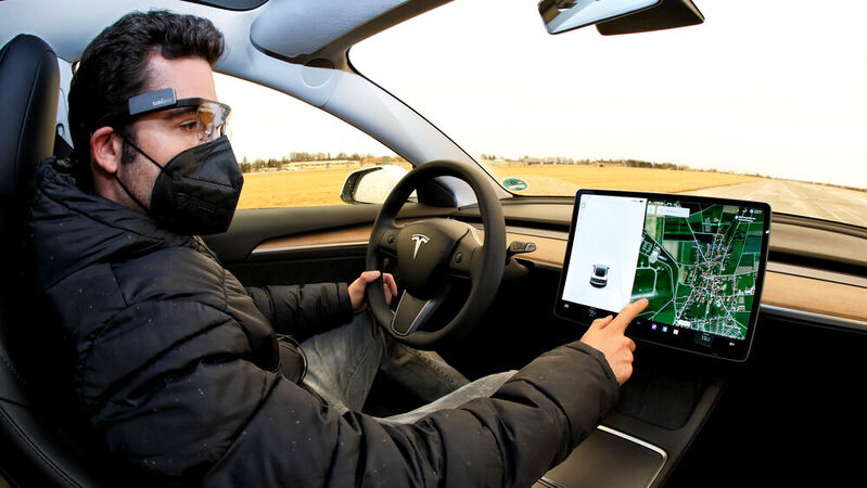 Bei Tesla läuft in Sachen Fahrzeugbedienung fast alles über den Touchscreen.