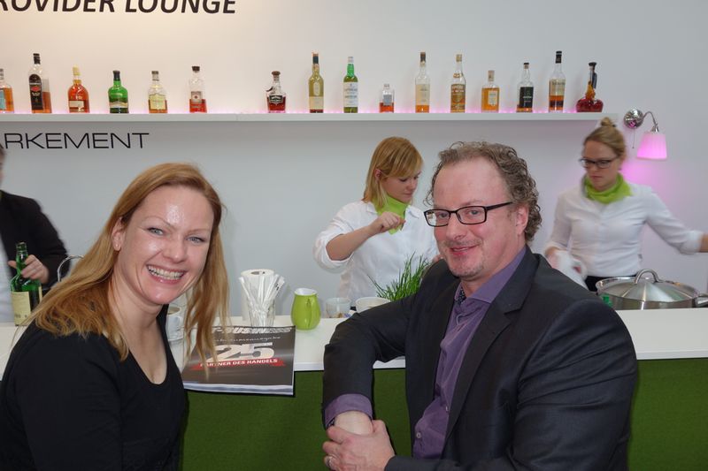 Biker-Freunde unter sich, Hannah Lamotte, IT-BUSINESS, mit Ludwig Leinzinger, toolHouse. (Bild: IT-BUSINESS)