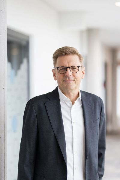 Der Aufsichtsrat von Sick hat den Vertrag des Vorstandsvorsitzenden Dr. Mats Gökstorp um 5 Jahre verlängert.  (Bild: Sick)