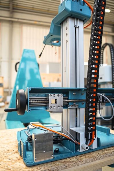 Das neue drylin Spannsystem mit Spindelachse sorgt für eine präzise Verstellung, hohe Stabilität und einfache Montage. (Bild: igus GmbH)