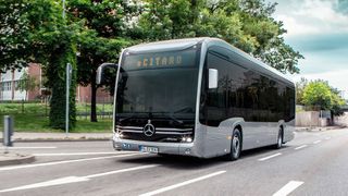 Der E-Ctiaro ist das elektrische Vorzeigemodell von Daimler Buses. Ab 2030 sollen in Europa nach Angaben des Unternehmens nur noch elektrische Modelle verkauft werden.  (Daimler)