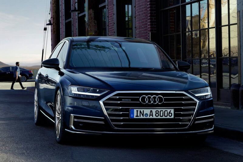 LED-Matrix Licht plus Laser – der Audi-A8-Fahrer muss keine Angst vor der Dunkelheit haben. (Hella)