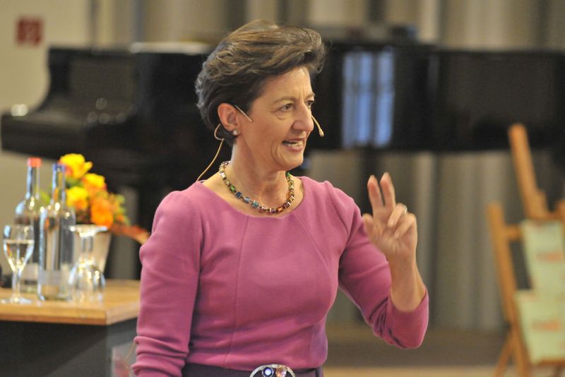 Der erste Vortrag am zweiten Tag gehörte Ingrid Amon. Ihr Vortragstitel stand unter der Headline: „Die Macht der Stimme.“ (Zietz / »kfz-betrieb«)