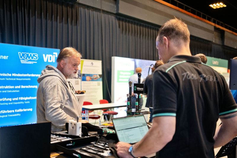 Auf der Schraubtec in Bochum haben Besucher wieder Einblicke über Produkte und Dienstleistungen rund um Schraubverbindungen, -technik, -werkzeuge sowie Einkauf und Beschaffung von C-Teilen erhalten. (Bild: Donna Blitz)