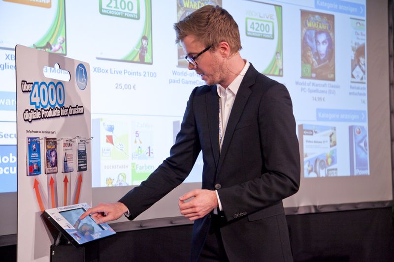 In einer weiteren Keynote zeigt Felix Dingermann, Director Application Management und Geschäftführer bei brodos.net, die Plattform „Content Kiosk“. (Brodos)