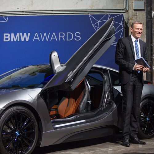 Gastgeber der BMW Awards war Peter van Binsbergen, Leiter Vertrieb und Marketing.(Bild:  BMW)