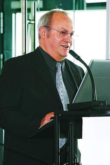 Willi Schmid, Geschäftsführer vom Verband Deutscher Werkzeug- und Formenbauer (VDWF): „Vor fünf Monaten beteiligten sich fünf Werkzeugbauer an einer Ausschreibung, heute sind es 15.“ Bild: VDWF (Archiv: Vogel Business Media)