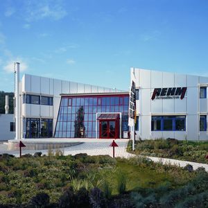 Die Rehm GmbH u. Co. KG Schweißtechnik (im Bild das Firmengebäude) hat es auf die Nominierungsliste des Großen Preises des Mittelstandes 2014 geschafft.