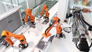 Ein automatisch erstelltes Puzzle zeigt am kleinen Beispiel, was „Smart Factory as a Service“ kann. (Kuka)