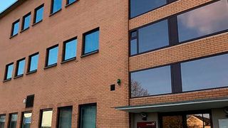 Bertrandt hat einen neuen Standort in Essen eröffnet und erweitert damit seine Kompetenzen im Bereich der Elektronik-Entwicklung. Am 1. März starteten dort 40 Mitarbeiterinnen und Mitarbeiter auf einer Fläche von rund 400 m².  (Bertrandt)