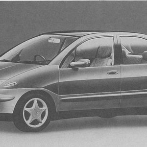 Auf der Tokyo Motor Show 1995 enthüllte Toyota das seriennahe Prius Concept.(Bild:  Toyota)