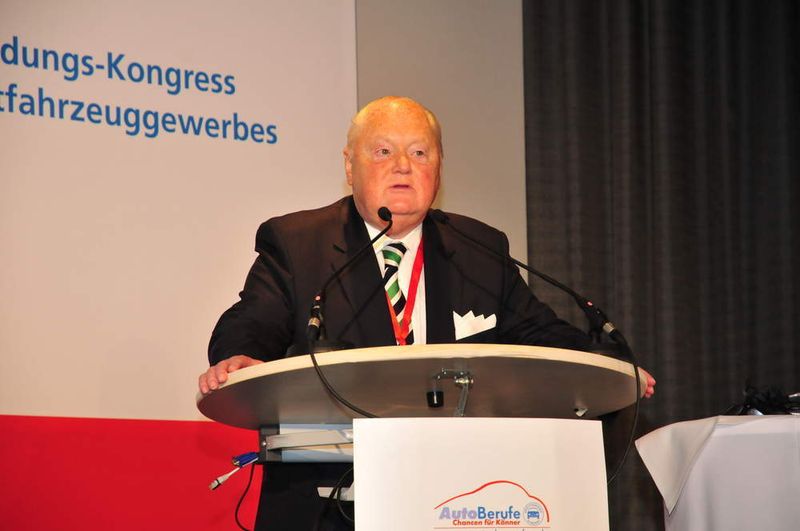 Dieter Berens blickte auf 25 Jahre Nachwuchsförderungskampagne zurück. (Archiv: Vogel Business Media)