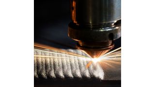 Zu den Merkmalen des Laser Cladding gehört die Bandbreite der Schichtdicken. Ohne Weiteres können Stärken zwischen 0,2 bis 5 mm mit hohen Aufbauraten und besonderer Dichte erreicht werden.  (Durit)