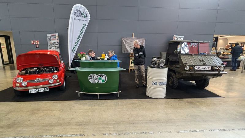 Auch Clubs waren auf der Retro Classics schon mal zahlreicher vertreten. Ob die deutlich gestiegenen Standpreise für die „gemeinnützigen“ Interessensvertretungen damit etwas zu tun haben könnten? (Bild: Dominsky – VCG)