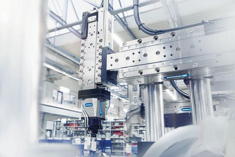 Digitalisierung der Montageautomation: Die mechatronischen Module aus dem 24-V-Programm von Schunk gibt es künftig als digitale Zwillinge für die virtuelle Simulation von Montageanlagen. (Schunk GmbH & Co. KG)