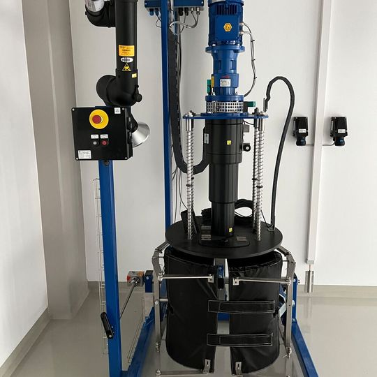 Stativrührwerk für einen Diagnostik-Hersteller.(Bild:  Geppert Rührtechnik GmbH)