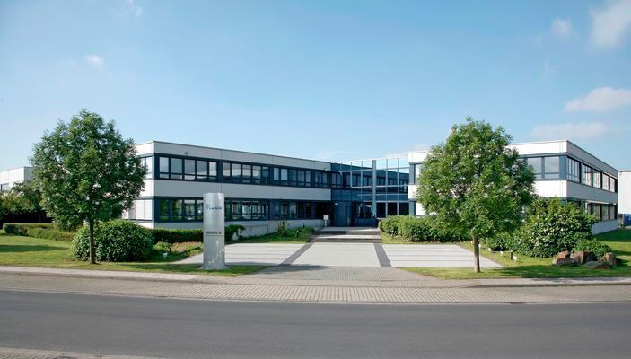 LACROIX Electronics GmbH hat sich auf die Bereiche Indust-rietechnik, smarte Haus- und Gebäudetechnik, Medizintechnik sowie die Zivilluftfahrt und Wehrtechnik spezialisiert (Lacroix Electronics)