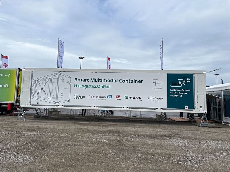Endress+Hauser entwickelt im Rahmen eines öffentlich geförderten Projektkonsortiums einen MEGC-Container, der neue Maßstäbe im sicheren und effizienten Wasserstofftransport setzt. (Bild: Endress+Hauser)