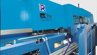 Neben den Sägen und Anfasen mit Kurvenbearbeitung kann das ACS+CFM-curve-Fertigungssystem in einem Arbeitsgang zahlreiche weitere Bearbeitungen durchführen. Bild: Rattunde (Archiv: Vogel Business Media)