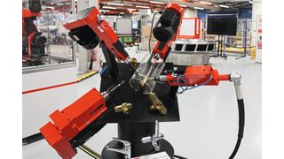 Mehrfachbearbeitung eines Bauteils. (Bild: Roder / Suhner)