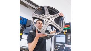 Die Leichtbau-Felgen werden mit den Lasern von Trumpf geschnitten. (Martin Stollberg / Trumpf)