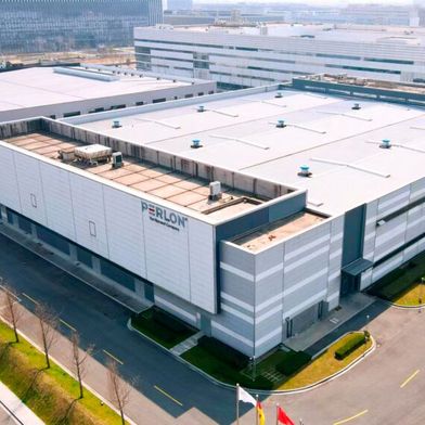 Die im letzten Herbst durch die allgemein schwierige Lage im Chemiesektor in die Insolvenz geratene Perlon-Gruppe ist gerettet. Denn der chinesische Konzern Wuxi Xingda Nylon Company hat jetzt kauftechnisch zugeschlagen ... (Bild: Perlon-Gruppe)