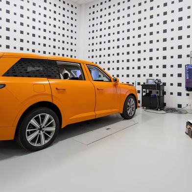 Beim Autobau dreht sich natürlich viel um Präzision. Wie es um diese gestellt ist, wird unter anderem im Präzisionsmesslabor untersucht. (Bild: Geely)