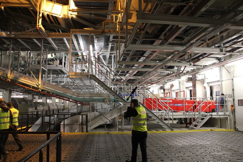 Nachttour durch die neue Halle: Fracht Nord. (Bild: Sonnenberg)