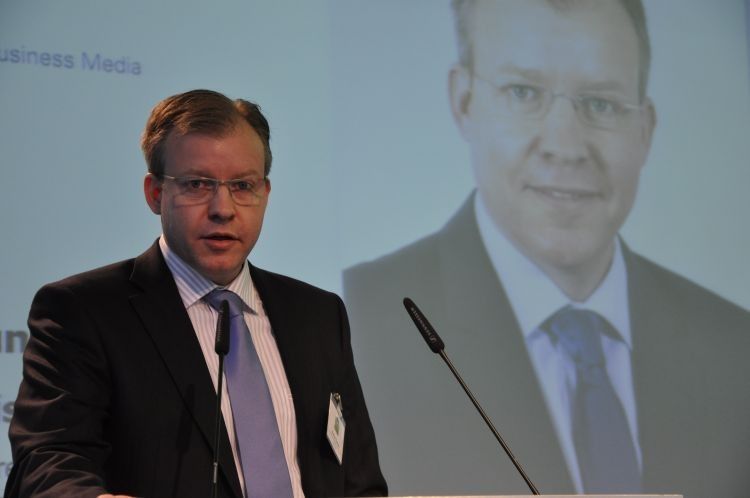 Florian Fischer, Geschäftsführer bei Vogel Business Media, begrüßte die Kongressteilnehmer. (Foto: Richter)