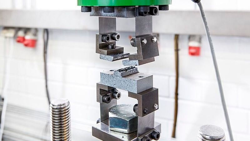 Experimentelle Schwingfestigkeitsanalyse zur lokalen Schwingfestigkeitsbewertung von Stahl-Aluminium- Schweißnähten mithilfe digitaler Bildkorrelation.(Bild:  Fraunhofer LBF)