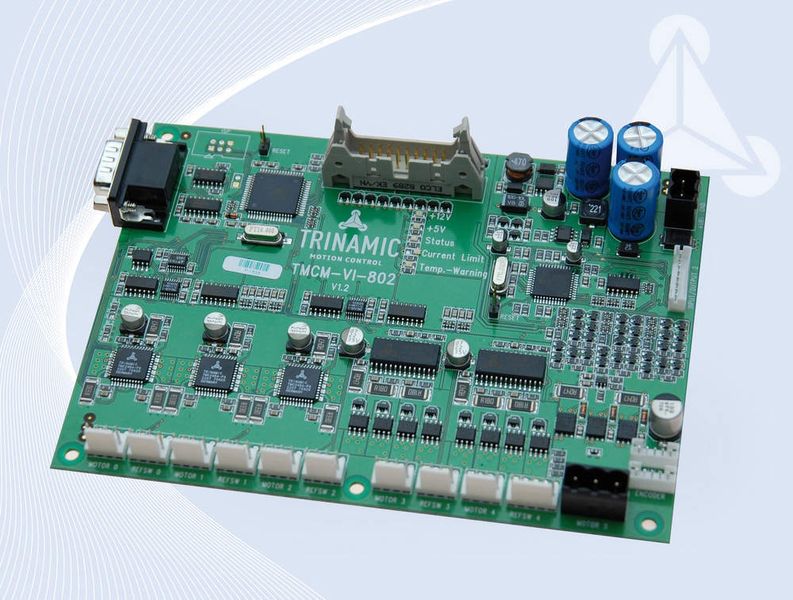 3 Die kundenspezifische Lösung  ... mit fünf Schrittmotor- und einer BLDC-Achse in einem Board: das TMCM-VI-802. (Archiv: Vogel Business Media)