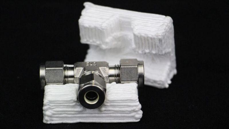 Aus Schaum könnte beispielsweise passgenaues Verpackungsmaterial gedruckt werden, das vor Transportschäden schützt.(Bild:  Fraunhofer ICT)