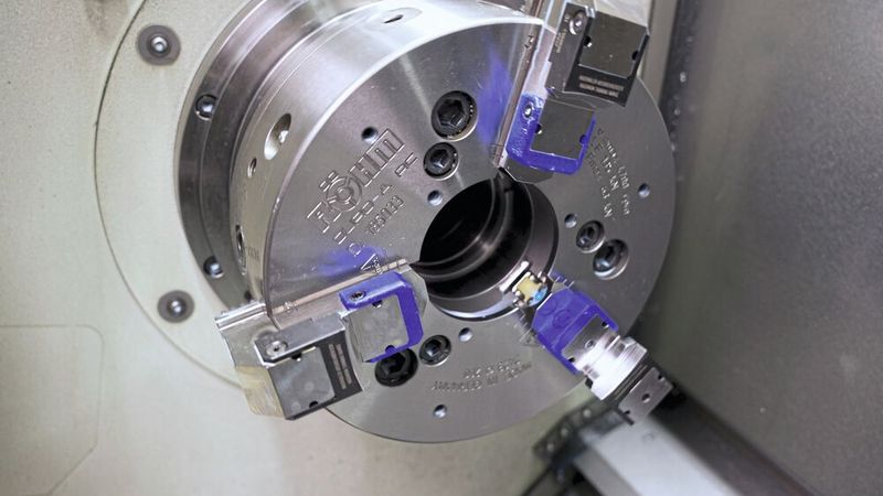 Die Spannbacke iJaw in einer zweistufigen Variante auf einem Kraftspannfutter Duro-A RC im Einsatz (Bild: Röhm)