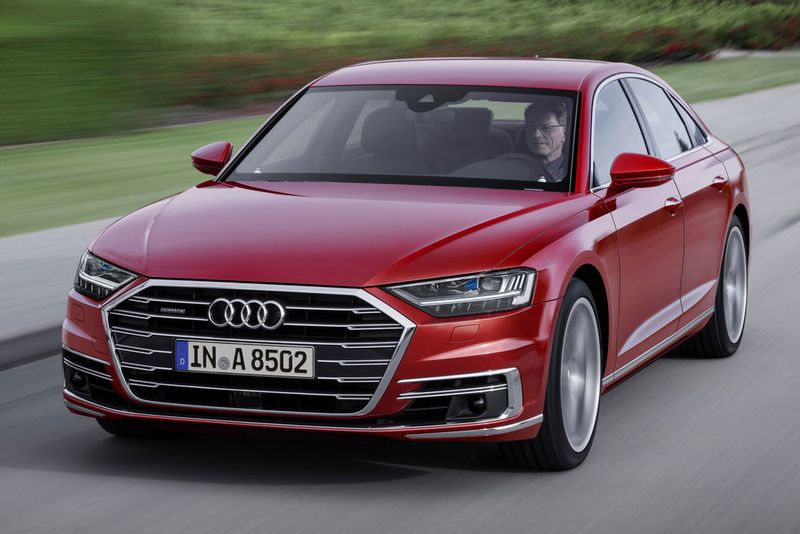 Der intern D5 genannte A8 ist das erste Modell, das vollständig die Linien von Marc Lichte trägt. (Audi)