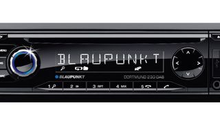 Abwrackprämie für alte Analog-Autoradios: Blaupunkt gewährt Rabatte für DAB/DAB+-Geräte im Tausch gegen ein Altgerät. So ein aufbereitetes Dortmund-230-DAB z.B. geht für 149 € über die Tauschtheke. (Blaupunkt)