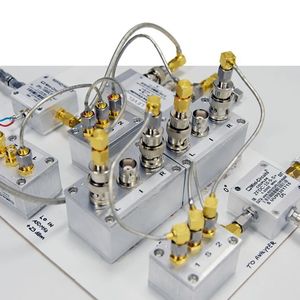 Jeder Sensor ist nur so gut wie das Messsystem, in das er integriert ist. Die Wissenschaftler beschrieben daher ein komplettes Messsystem – vom Sensor bis zu den elektronischen Bauteilen, die Signale auslesen und verarbeiten.