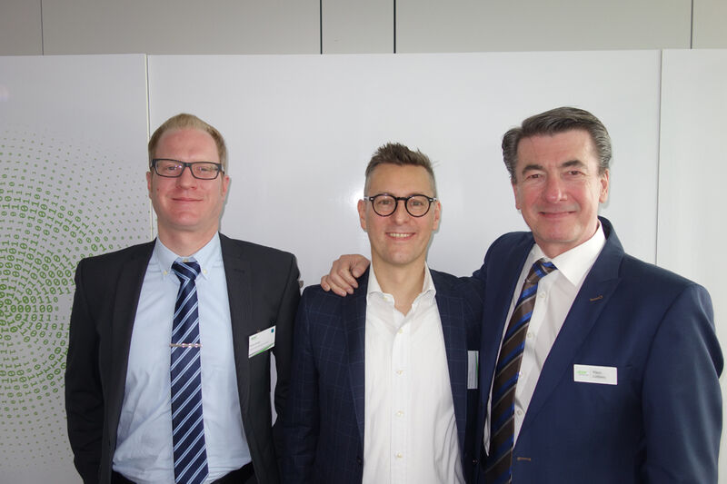 (v. l.) Florian Donath und Alexander Maier, Ingram Micro, mit Klaus Lübbers, ACER. (Bild: IT-BUSINESS)