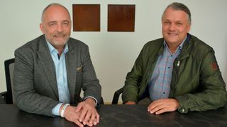 Die Interviewpartner Christian Wick (li.) und Martin Grossrieder (re.), Gründer und Inhaber von MeinNetz GmbH. (Bild: MeinNetz GmbH)
