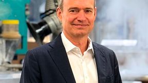 Geschäftsführer Dr. Oliver Neuß verrät im Interview mit MM Maschinenmarkt, warum Akro noch näher mit seinen europäischen Lieferanten zusammenrückt und warum Bürokratie eine Ausrede ist. (Bild: Akro-Plastic GmbH)