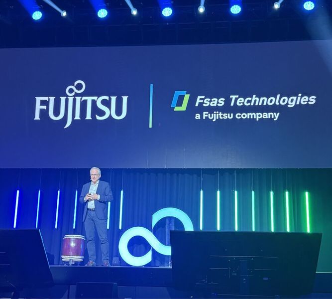 Christian Leutner, Fujitsu, erläutert die Europäische Sicht zu Fsas Technologies. (Bild: Vogel IT-Medien GmbH)
