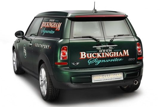 Lifestyle pur: Stilvoller Transporter für Modedesigner, Kunstgaleristen und Event-Caterer. Historisches Vorbild des Clubvan ist der Morris Mini Van aus den 60er-Jahren. (Mini)