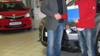 Automeister-Systemleiter Jörg Dölicke (li.) und Reinhard Dotzauer kooperieren nun auch am neuen Standort in Sangerhausen. (Foto: Automeister)